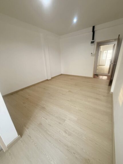 พื้นกระเบื่องยาง spc